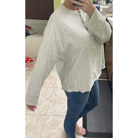 Free people gray play on oversized henley sweatshirt extra small ($128 retail) - Picture 4 of 11